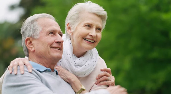 Vida Mejor Cuando Afrontan Juntos Una Feliz Pareja Ancianos Pasando — Foto de Stock