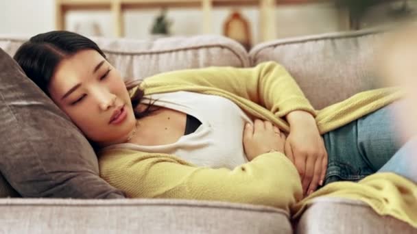Dolor Período Mujer Asiática Con Las Manos Estómago Para Embarazo — Vídeos de Stock