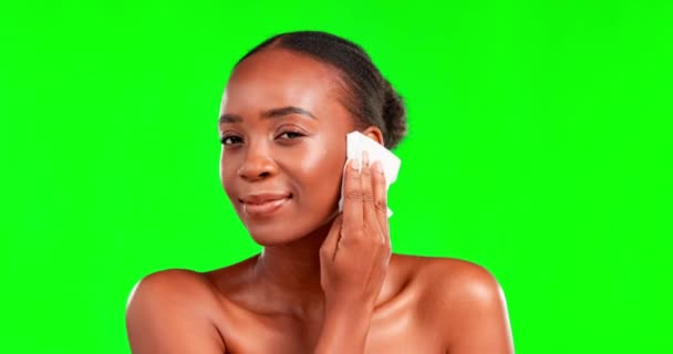 Zwarte Vrouw Veeg Make Verwijderen Groen Scherm Schoonheid Met Gezicht — Stockvideo