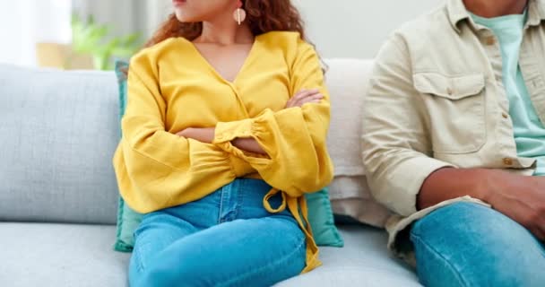 Sofa Argument Sad Couple Apartment Fighting Marriage Crisis Debt Infidelity — Stock Video