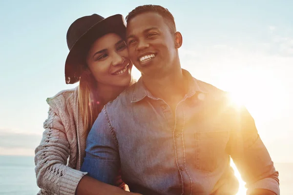 Fyll Din Kärlekshistoria Med Vackra Kapitel Ett Lyckligt Ungt Par — Stockfoto