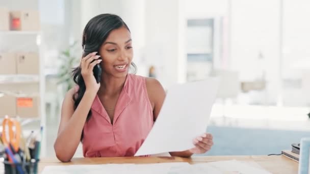 Chamada Telefônica Documentos Mulher Com Negócios Startup Gestão Logística Conversação — Vídeo de Stock