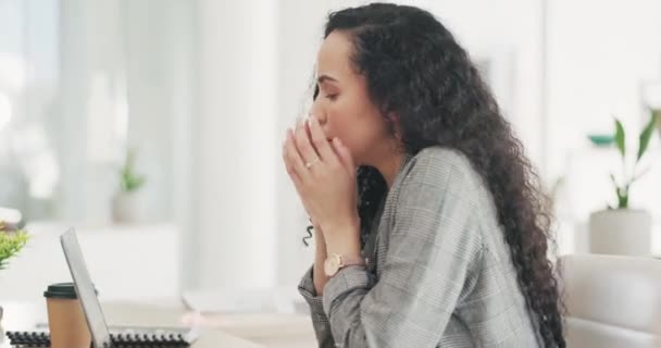 Kopfschmerzen Stress Und Geschäftsfrau Laptop Mit Sorgen Burnout Und Pannen — Stockvideo