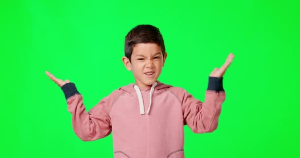 Πράσινη Οθόνη Σύγχυση Και Ενοχλημένος Παιδί Shrugging Ώμους Αίσθημα Οργής — Αρχείο Βίντεο
