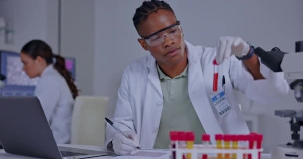 Ciencia Química Escritura Con Hombre Negro Laboratorio Medicina Investigación Farmacia — Vídeos de Stock