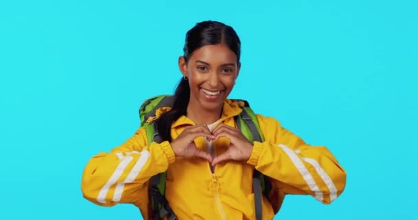 Серце Обличчя Жінка Любов Подорожей Ізольовані Синьому Фоні Студії Щасливий — стокове відео
