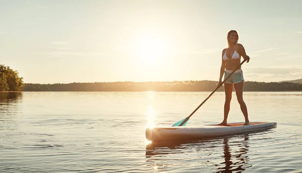 Nothing More Calm Attractive Young Woman Paddle Boarding Lake — Stock Photo, Image