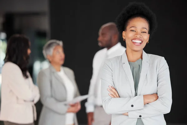 Mulher Negra Sorriso Retrato Liderança Empresarial Para Reunião Planejamento Colaboração — Fotografia de Stock