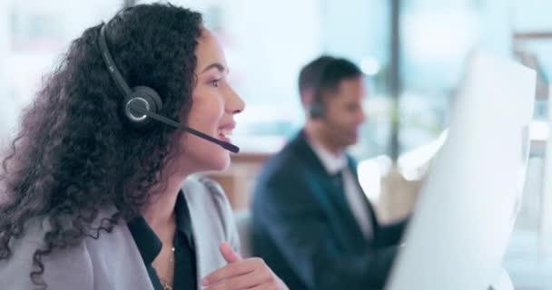 Call Center Computador Conversando Com Mulher Escritório Para Consultoria Atendimento — Vídeo de Stock