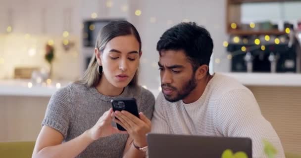 Cafe Klein Bedrijf Financiën Gelukkig Paar Met Telefoon Laptop Voor — Stockvideo