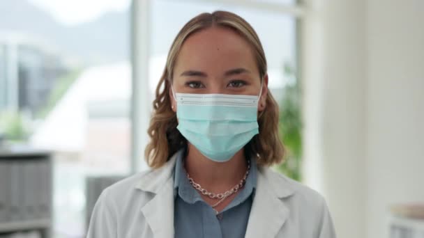 Mulher Asiática Médico Remoção Máscara Facial Seguro Saúde Segurança Com — Vídeo de Stock