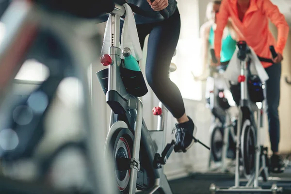 Embrace Power Bike Women Working Out Exercise Bikes Spinning Class — Stock Photo, Image