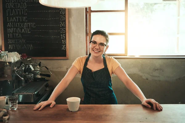 Hon Känd För Sin Förmåga Att Göra Kaffe Porträtt Ung — Stockfoto