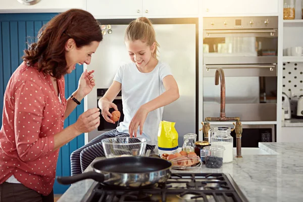 Hebt Het Een Moeder Bakken Met Haar Dochter Keuken — Stockfoto