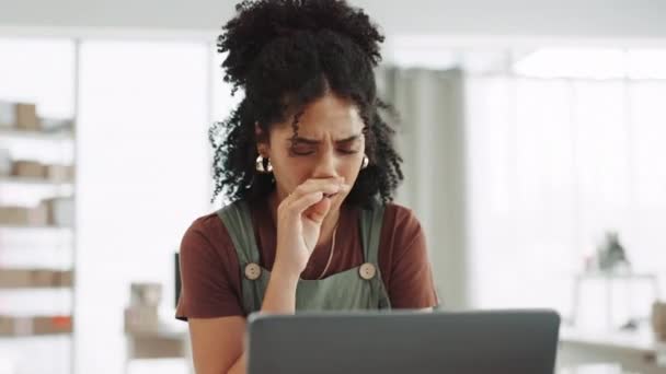 Kobieta Tkanka Dmuchanie Nosa Pracy Domowego Biura Alergie Choroby Weneryczne — Wideo stockowe