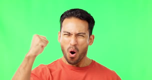 Hombre Emocionado Con Bomba Puño Celebración Pantalla Verde Ganar Éxito — Vídeos de Stock