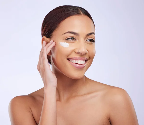 Woman Skincare Cream Smile Studio Self Care Thinking Beauty Product — Stock Photo, Image