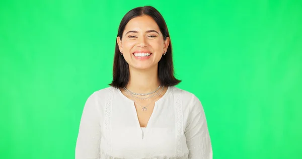 Посмішка Жінка Обличчя Зеленому Екрані Студія Колір Упевненістю Щастям Гордістю — стокове фото