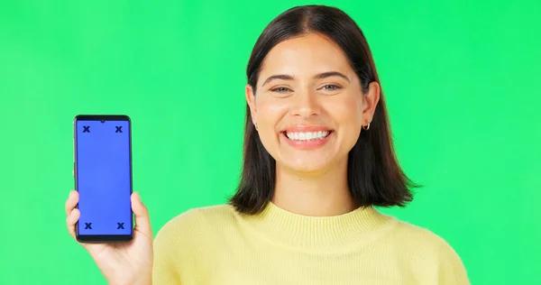 Mutlu Kadın Telefon Model Yeşil Ekranda Stüdyonun Arka Planında Reklam — Stok fotoğraf