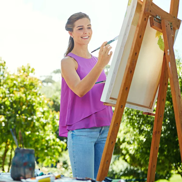 Iniziato Dipingere Una Giovane Donna Che Dipinge Nel Parco — Foto Stock