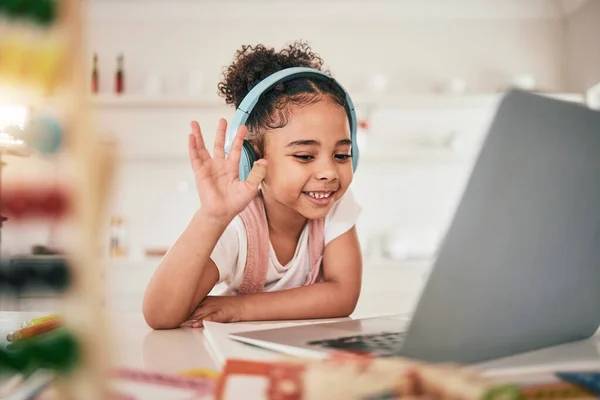 Laptop Video Call Communicatie Happy Child Elearning Wave Hello Praten — Stockfoto