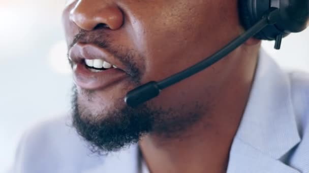 Call Center Gezicht Zwarte Man Praten Voor Telemarketing Klantenservice Ondersteuning — Stockvideo