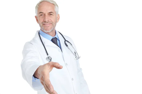 Din Vänliga Läkare Stilig Mogen Manlig Läkare Sträcker Handen Hälsning — Stockfoto