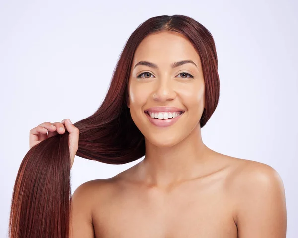Portrét Šťastné Ženy Vlasy Rukou Krása Péče Rovný Účes Luxusní — Stock fotografie
