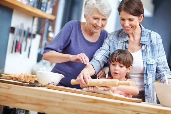 Happiness Homemade Three Generational Family Baking Together — Stock Photo, Image