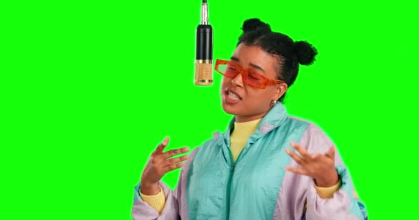 Microphone Écran Vert Chanteuse Femme Chantant Des Paroles Enregistrant Une — Video