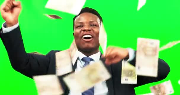 緑の画面 お金の雨と幸せなビジネスマンはスタジオでの勝利 成功とボーナス給与を祝う 経済と興奮黒人男性 金融勝者または裕福なトレーダーの利益 ロットまたは報酬 — ストック動画