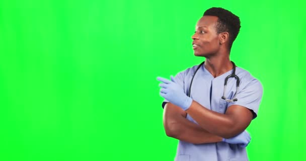 Doutor Cara Homem Negro Apontando Tela Verde Para Rever Maquiar — Vídeo de Stock