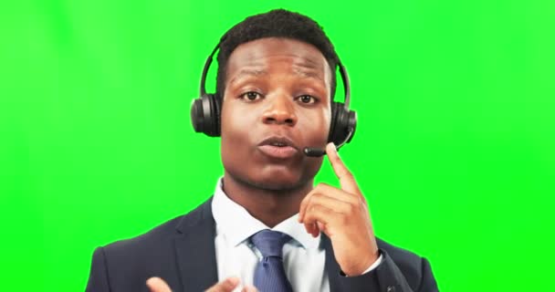 Черный Человек Колл Центр Телефонный Звонок Лицо Зеленом Экране Коммуникацией — стоковое видео