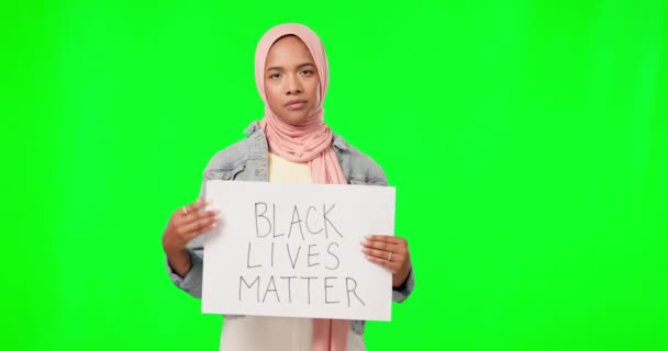 Kobieta Plakat Zielony Ekran Czarnym Życiem Mają Znaczenie Twarz Sprawiedliwość — Wideo stockowe