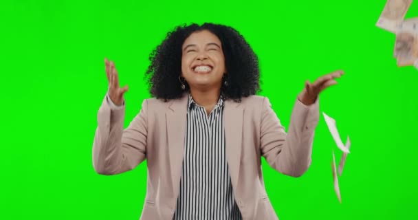 Πράσινη Οθόνη Βροχή Χρημάτων Και Ενθουσιασμένοι Γυναίκα Γιορτάζουν Νίκη Επιτυχία — Αρχείο Βίντεο