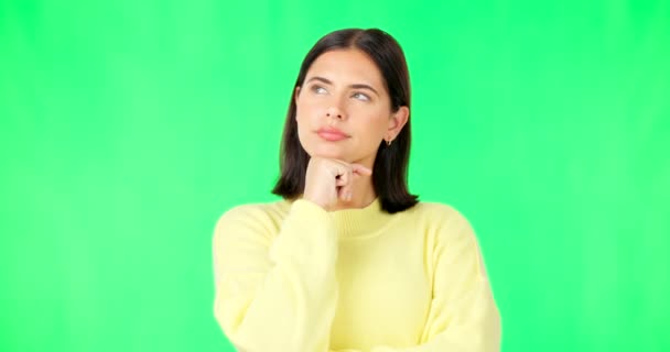 Enfrentar Pensar Considerar Con Una Mujer Fondo Pantalla Verde Estudio — Vídeos de Stock