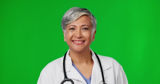 Layar Hijau Senyum Dan Wajah Dokter Studio Untuk Asuransi Dukungan — Stok Video