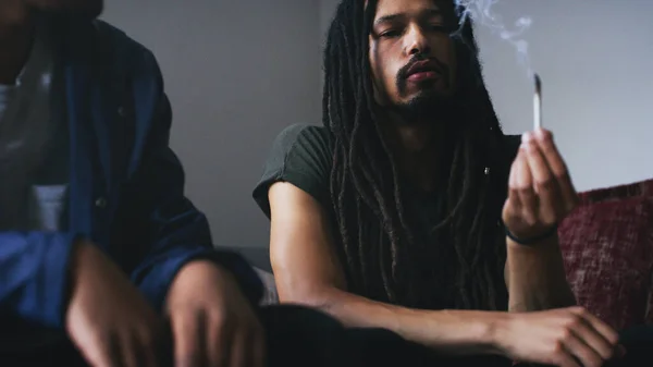 What Strain Two Young Men Smoking Marijuana Joint Home — Stock Photo, Image