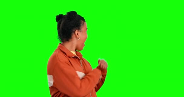 Зеленое Лицо Экрана Студийный Жест Женщина Возбужденная Пространством Копирования Продукта — стоковое видео