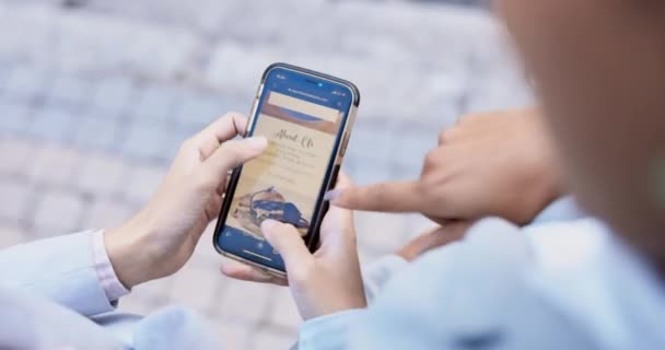 Руки Телефон Замовлення Онлайн Доставки Їжі Використовуючи Мобільний Додаток Веб — стокове відео