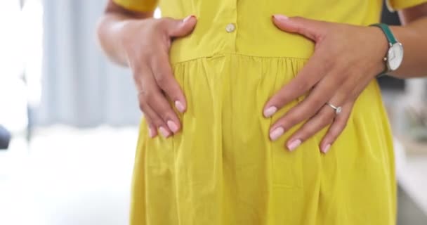 Gros Plan Enceinte Femme Touchant Estomac Soins Maternité Prénatal Maison — Video