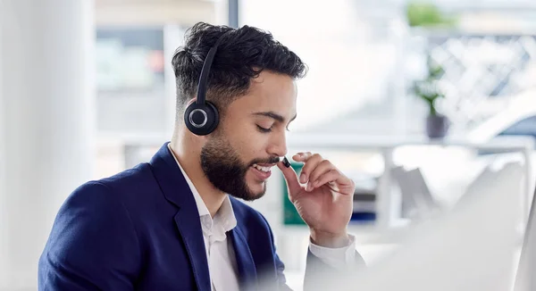 Obsługa Klienta Wsparcie Komunikacja Konsultantem Korzystającym Zestawu Słuchawkowego Podczas Pracy — Zdjęcie stockowe