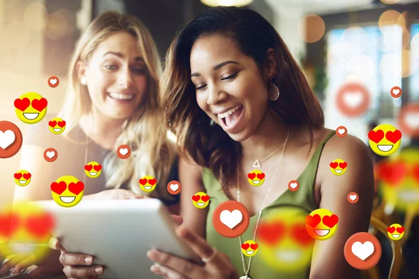 Feliz Línea Citas Icono Amigos Con Tableta Para Comunicación Mensajes —  Fotos de Stock