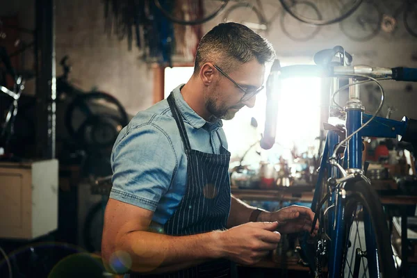 Bike Expert Doing What Does Best Mature Man Working Bicycle — Stock Photo, Image