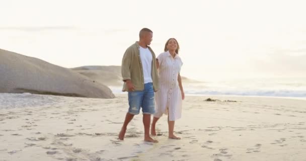 Entspannen Lieben Und Händchen Halten Mit Paar Strand Für Romantik — Stockvideo
