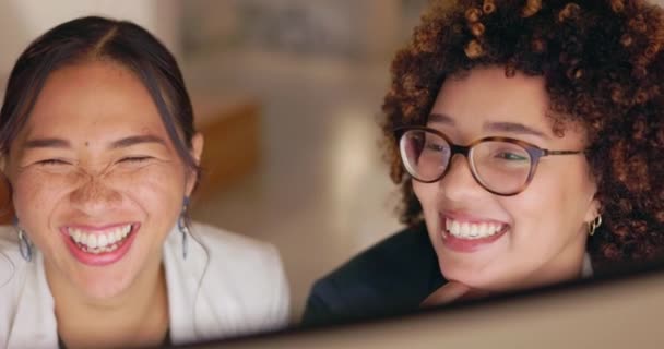 Počítačové Šťastné Obchodní Ženy Plánování Mluvení Týmová Práce Pro Line — Stock video