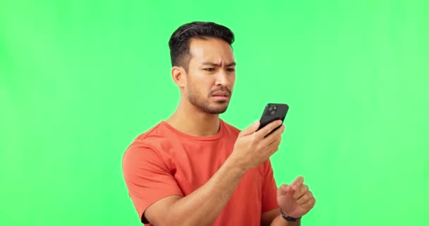 Бідний Язок Людина Телефоном Студії Зеленого Екрану Проблемою Інтернетом Затримкою — стокове відео