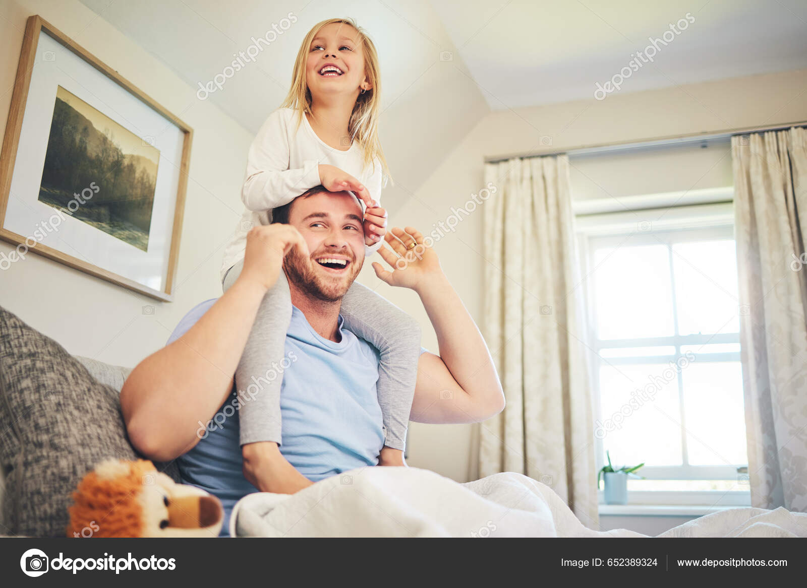 Happiness Dad Child Bed Playing Quality Time Fun Games Weekend — Stock  Photo © PeopleImages.com #652389324