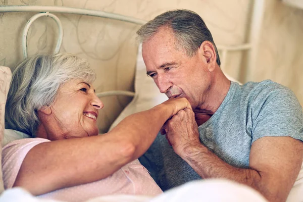 Time Has Effect True Romance Senior Couple Being Affectionate Bedroom — Stock Photo, Image