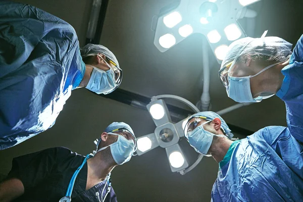 Sie Sind Die Besten Auf Ihrem Gebiet Niederwinkelaufnahme Von Chirurgen — Stockfoto